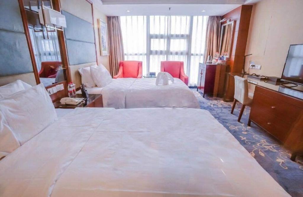 Linyi Blue Horizon Intenational Hotel Exterior photo
